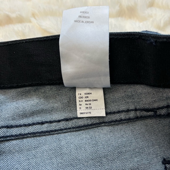 Wynne Denim Performance Stretch Straight Leg Jean Size 10P - Picture 13 of 14